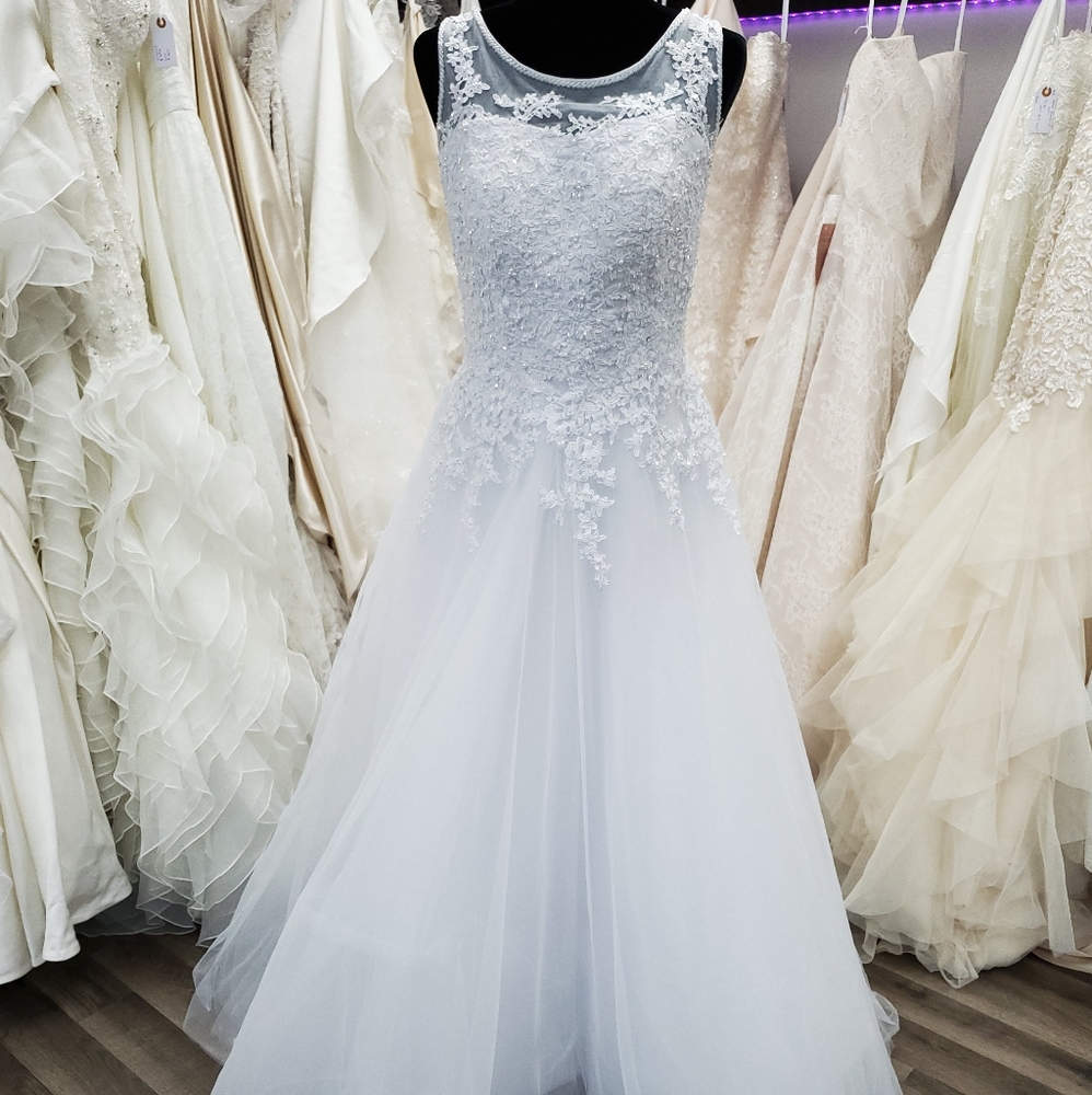 Scoopneck Wedding Dress